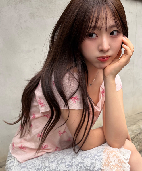 ROGIN N ROSIE(ロギンエンロージー)の「Ribbon Printed Round Shoulder T-shirt Pink(Tシャツ/カットソー・レディース・その他・FREE)」の2枚目の写真