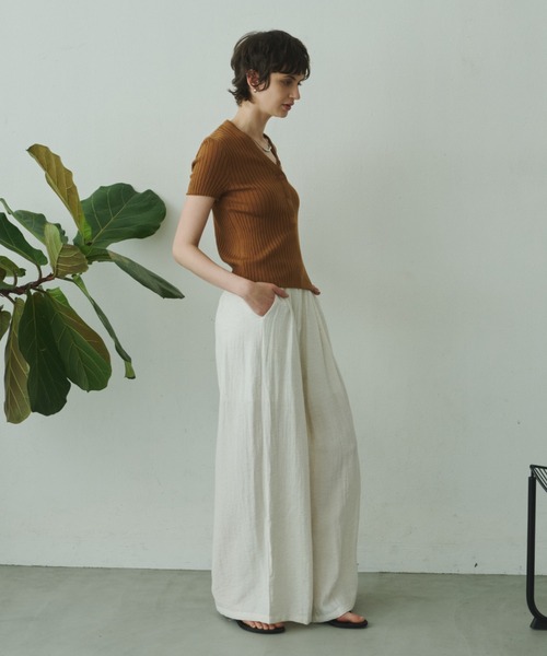Plumel(プルメル)の「V-Neck Rib Knit T Tops / VネックリブニットTトップス(ニット/セーター・レディース・ブラウン/アイボリー/ライトブルー・MEDIUM)」の16枚目の写真