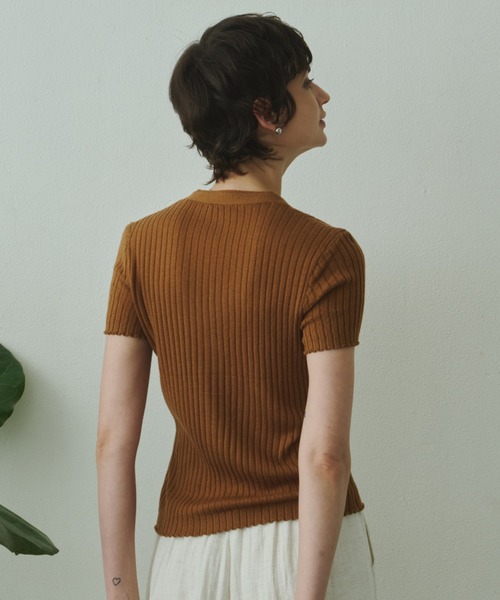 Plumel(プルメル)の「V-Neck Rib Knit T Tops / VネックリブニットTトップス(ニット/セーター・レディース・ブラウン/アイボリー/ライトブルー・MEDIUM)」の9枚目の写真