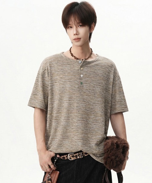 Ressaca(レサーカ)の「オーバーサイズヘンリーネックTシャツ(Tシャツ/カットソー・メンズ・ベージュ/グリーン・XL/L/M)」の1枚目の写真