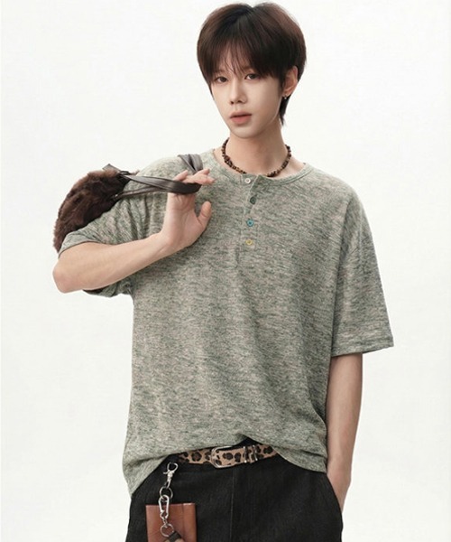 Ressaca(レサーカ)の「オーバーサイズヘンリーネックTシャツ(Tシャツ/カットソー・メンズ・ベージュ/グリーン・XL/L/M)」の9枚目の写真