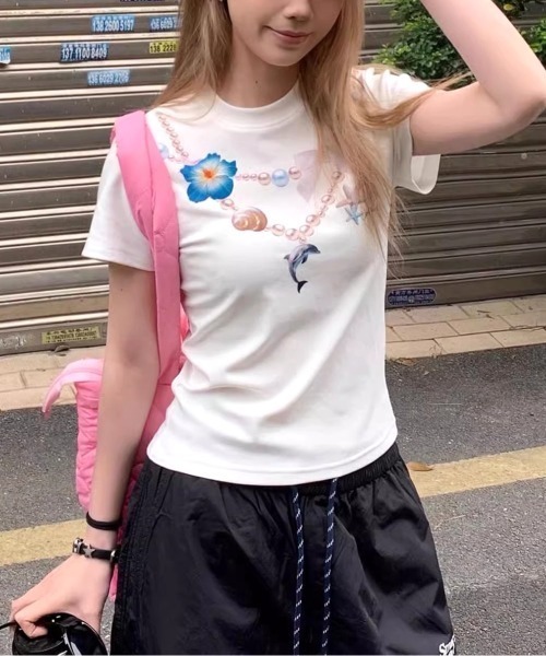 SHEENA（シーナ）の「パールネックレスプリントフィットTシャツ（Tシャツ/カットソー・レディース・ホワイト/ブラック・M）」の3枚目の写真