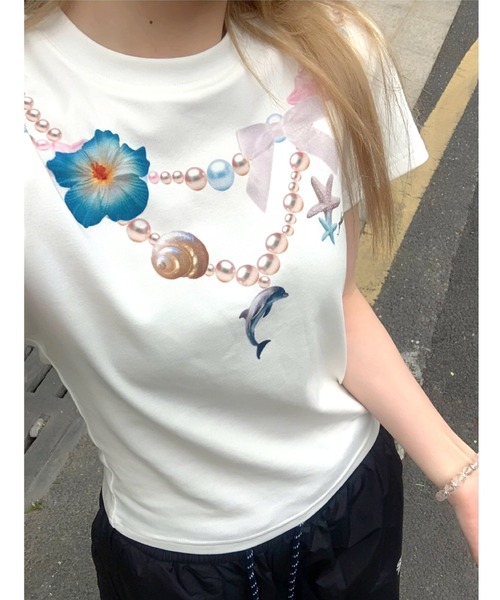 SHEENA（シーナ）の「パールネックレスプリントフィットTシャツ（Tシャツ/カットソー・レディース・ホワイト/ブラック・M）」の5枚目の写真