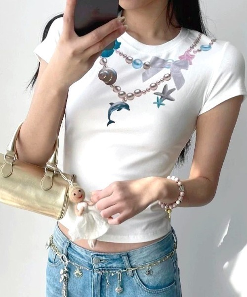 SHEENA（シーナ）の「パールネックレスプリントフィットTシャツ（Tシャツ/カットソー・レディース・ホワイト/ブラック・M）」の12枚目の写真
