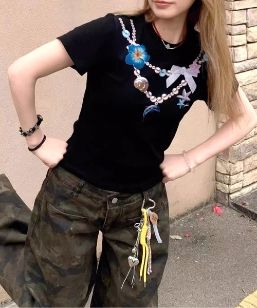 SHEENA（シーナ）の「パールネックレスプリントフィットTシャツ（Tシャツ/カットソー・レディース・ホワイト/ブラック・M）」の15枚目の写真