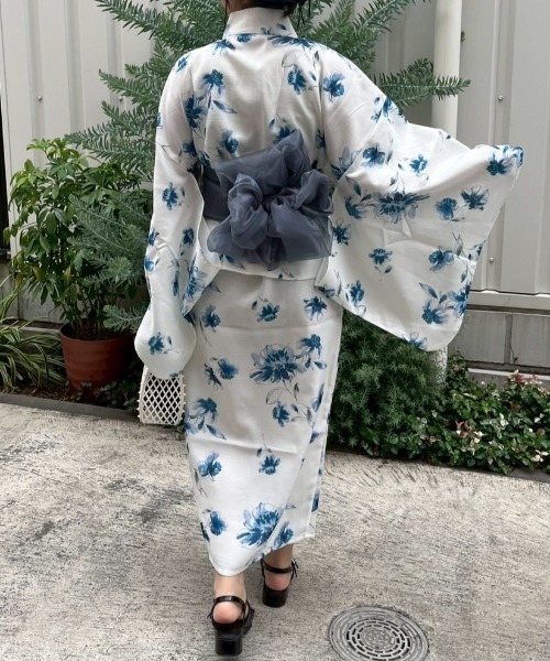 nemne store（ネンネストア）の「2026 浴衣3点セット（浴衣・レディース・ネイビー/ホワイト系/ホワイト系1・SMALL/MEDIUM）」の5枚目の写真