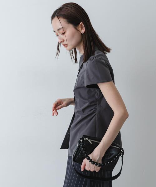 SENSE OF PLACE by URBAN RESEARCH(センスオブプレイスバイアーバンリサーチ)の「パフスリーブコンパクトギャザーシャツ(シャツ/ブラウス・レディース・アイボリー/チャコールグレー/ブルー系その他/ブラック系その他・ONE)」の20枚目の写真