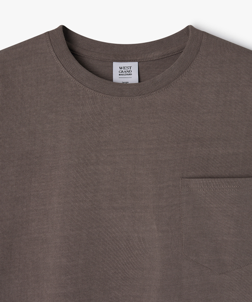 WEST GRAND BOULEVARD（ウエストグランドブルバード）の「アーバンピグメントワンポケットクロップTシャツCOCOA（Tシャツ/カットソー・メンズ・その他・MEDIUM/LARGE/X-LARGE）」の3枚目の写真