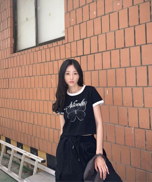 NICK&NICOLE(ニックアンドニコール)の「BUTTERFLY RINGER CROP TOP_BLACK(Tシャツ/カットソー・レディース・その他・FREE)」の6枚目の写真