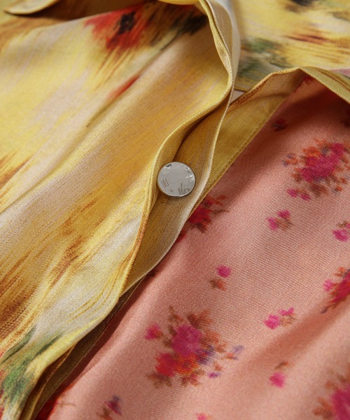GANNI(ガニー)の「Multi Printed Silk Twill Long Sleeve Shirt(シャツ/ブラウス・レディース・その他1・36/38)」の5枚目の写真