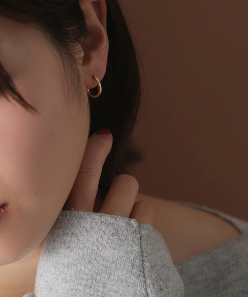 WEB限定》スクリューフープピアスS K18（両耳）（ピアス（両耳用 