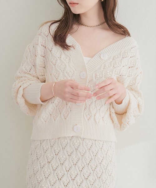 natural couture(ナチュラルクチュール)の「【6/12~6/14限定受注販売】前後2WAYケーブル編みニット(ニット/セーター・レディース・チャコールグレー/ブラック/アイボリー/ボルドー・FREE)」の5枚目の写真
