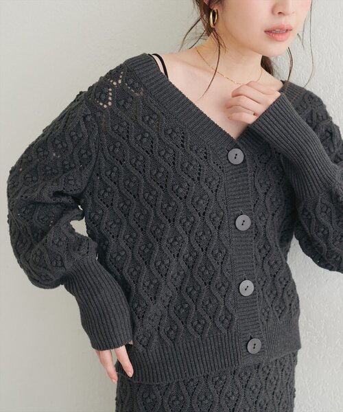 natural couture(ナチュラルクチュール)の「【6/12~6/14限定受注販売】前後2WAYケーブル編みニット(ニット/セーター・レディース・チャコールグレー/ブラック/アイボリー/ボルドー・FREE)」の14枚目の写真