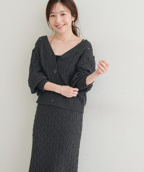natural couture(ナチュラルクチュール)の「【6/12~6/14限定受注販売】前後2WAYケーブル編みニット(ニット/セーター・レディース・チャコールグレー/ブラック/アイボリー/ボルドー・FREE)」の18枚目の写真