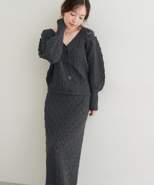 natural couture(ナチュラルクチュール)の「【6/12~6/14限定受注販売】前後2WAYケーブル編みニット(ニット/セーター・レディース・チャコールグレー/ブラック/アイボリー/ボルドー・FREE)」の19枚目の写真