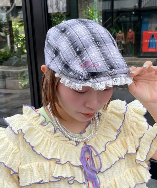 HELLO.SANFRANCISCO（ハローサンフランシスコ）の「【HELLO.SANFRANCISCO/ハローサンフランシスコ】スターチェックレース付きハンチング（キャップ・レディース・ブルー/ピンク/ブラック・ONE SIZE）」の4枚目の写真