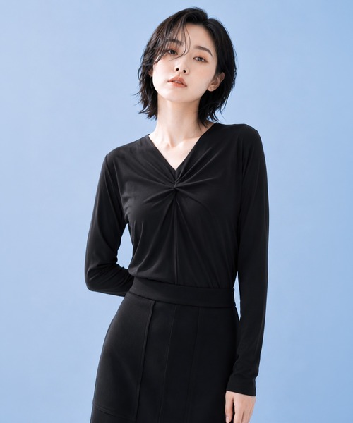by LEGNA(バイレグナ)の「COOLIFYツイストデザインプルオーバー(Tシャツ/カットソー・レディース・ブラック/ダークグレー/ホワイト・SMALL/MEDIUM/X-LARGE/LARGE)」の12枚目の写真