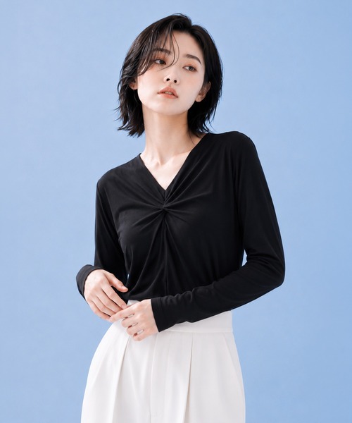 by LEGNA(バイレグナ)の「COOLIFYツイストデザインプルオーバー(Tシャツ/カットソー・レディース・ブラック/ダークグレー/ホワイト・SMALL/MEDIUM/X-LARGE/LARGE)」の14枚目の写真