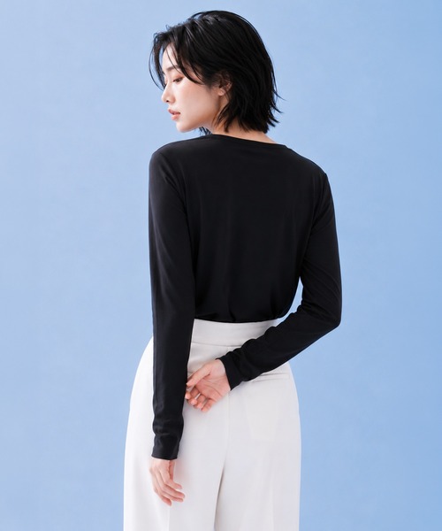 by LEGNA(バイレグナ)の「COOLIFYツイストデザインプルオーバー(Tシャツ/カットソー・レディース・ブラック/ダークグレー/ホワイト・SMALL/MEDIUM/X-LARGE/LARGE)」の15枚目の写真