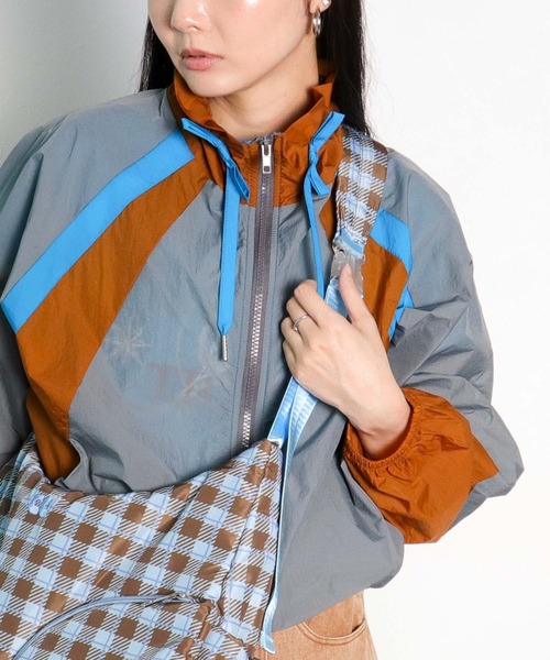 Three Four Time(スリーフォータイム)の「【casselini】ラウンドBIGショルダー(ショルダーバッグ・レディース・ブラック/ブルー系その他/シルバー・FREE)」の10枚目の写真