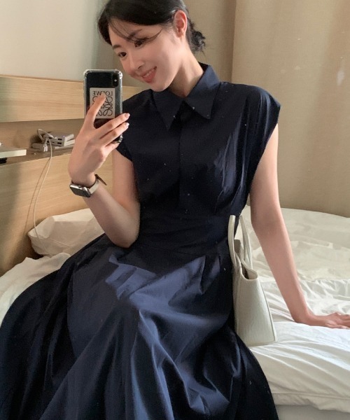 FAVORITO(ファヴォリート)の「ノースリーブシャツワンピース(シャツワンピース・レディース・ホワイト/ダークブルー・F)」の15枚目の写真
