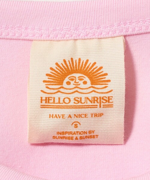 NICE WEATHER(ナイスウェザー)の「【別注】<HELLO SUNRISE>ウィメンズ ロゴプリント Tシャツ(Tシャツ/カットソー・レディース・ライトピンク/ホワイト・M/S)」の12枚目の写真