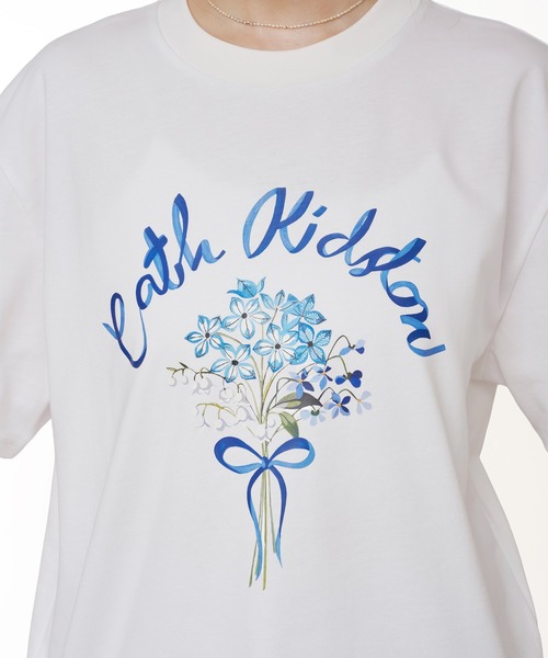 Cath Kidston(キャスキッドソン)の「オーバーサイズTシャツ Flower Bunch(Tシャツ/カットソー・レディース・ホワイト/ライトピンク/ライトイエロー/サックスブルー/ネイビー・FREE)」の10枚目の写真
