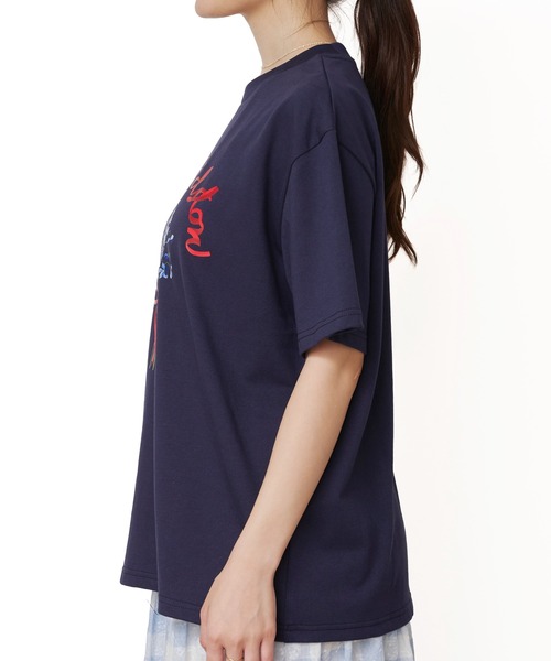 Cath Kidston(キャスキッドソン)の「オーバーサイズTシャツ Flower Bunch(Tシャツ/カットソー・レディース・ホワイト/ライトピンク/ライトイエロー/サックスブルー/ネイビー・FREE)」の12枚目の写真
