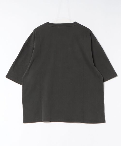 Revo.（レボ）の「Revo. ハートエンブロイ ピグメント加工 半袖Tシャツ（Tシャツ/カットソー・メンズ・ブラック×レッド・2/1）」の2枚目の写真