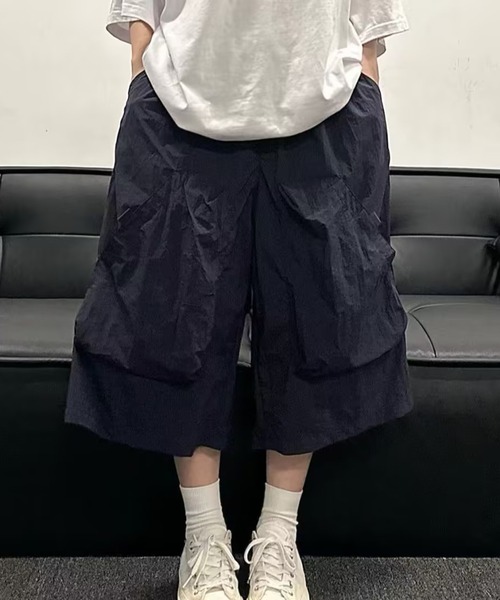 AsheKsha（アシクシャ）の「ルーズフィットのワークスタイル 7分丈ワイドパンツ（その他パンツ・レディース・ベージュ/ネイビー・F）」の2枚目の写真