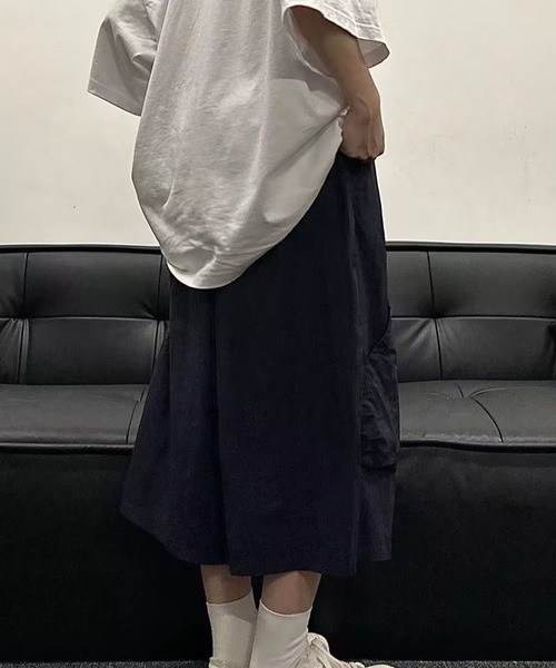 AsheKsha（アシクシャ）の「ルーズフィットのワークスタイル 7分丈ワイドパンツ（その他パンツ・レディース・ベージュ/ネイビー・F）」の5枚目の写真