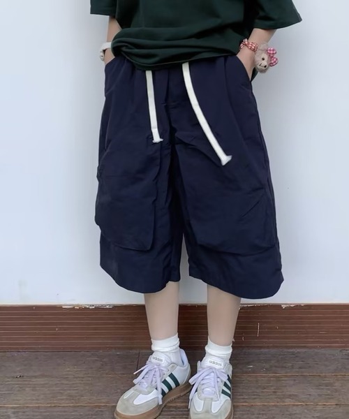 AsheKsha（アシクシャ）の「ルーズフィットのワークスタイル 7分丈ワイドパンツ（その他パンツ・レディース・ベージュ/ネイビー・F）」の6枚目の写真
