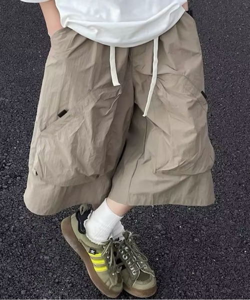 AsheKsha（アシクシャ）の「ルーズフィットのワークスタイル 7分丈ワイドパンツ（その他パンツ・レディース・ベージュ/ネイビー・F）」の12枚目の写真