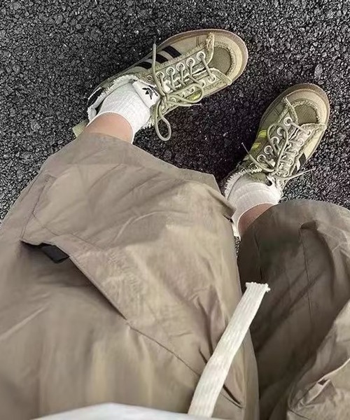 AsheKsha（アシクシャ）の「ルーズフィットのワークスタイル 7分丈ワイドパンツ（その他パンツ・レディース・ベージュ/ネイビー・F）」の16枚目の写真