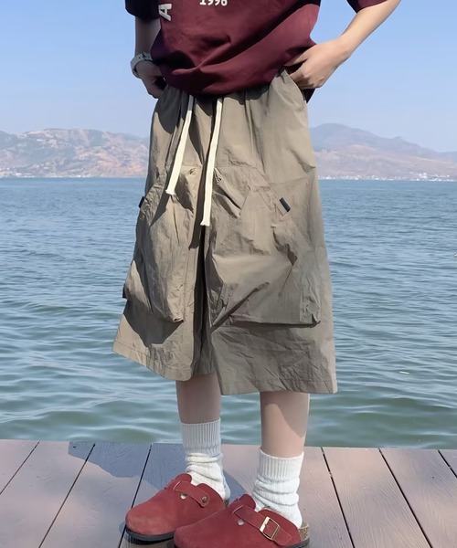 AsheKsha（アシクシャ）の「ルーズフィットのワークスタイル 7分丈ワイドパンツ（その他パンツ・レディース・ベージュ/ネイビー・F）」の22枚目の写真