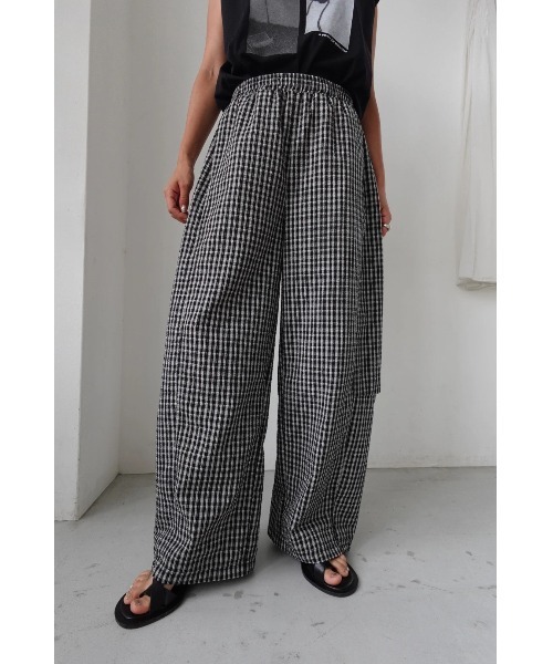 TRUNC(トランクエイティーエイト)の「Check Curve Pants(その他パンツ・レディース・ブラック/ブルー・FREE)」の2枚目の写真