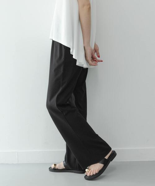 URBAN RESEARCH Sonny Label(アーバンリサーチサニーレーベル)の「接触冷感ポンチイージーフレアパンツ(その他パンツ・レディース・ブラウン/ブラック・36/38)」の4枚目の写真