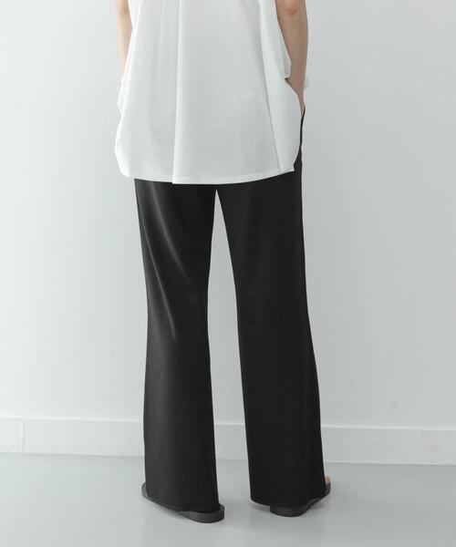 URBAN RESEARCH Sonny Label(アーバンリサーチサニーレーベル)の「接触冷感ポンチイージーフレアパンツ(その他パンツ・レディース・ブラウン/ブラック・36/38)」の5枚目の写真