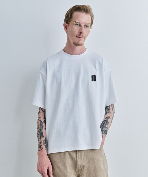 JIEDA(ジエダ)の「JIEDA EMBROIDERY RELAX TEE(Tシャツ/カットソー・メンズ・ホワイト/ブラック・2/1)」の1枚目の写真
