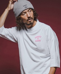 seventy seven（セブンティセブン）の「mlt5782- middle oz  half sleeve t-shirt (funny arch) ラグランスリーブカットソー(7726W120)（Tシャツ/カットソー）」