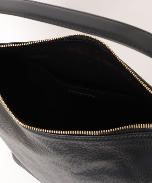 A.P.C.（アーペーセー）の「SAC VERA（トートバッグ・レディース・ブラック/ブラウン・MEDIUM）」の5枚目の写真