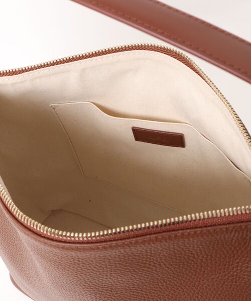 A.P.C.（アーペーセー）の「SAC VERA（トートバッグ・レディース・ブラック/ブラウン・MEDIUM）」の6枚目の写真