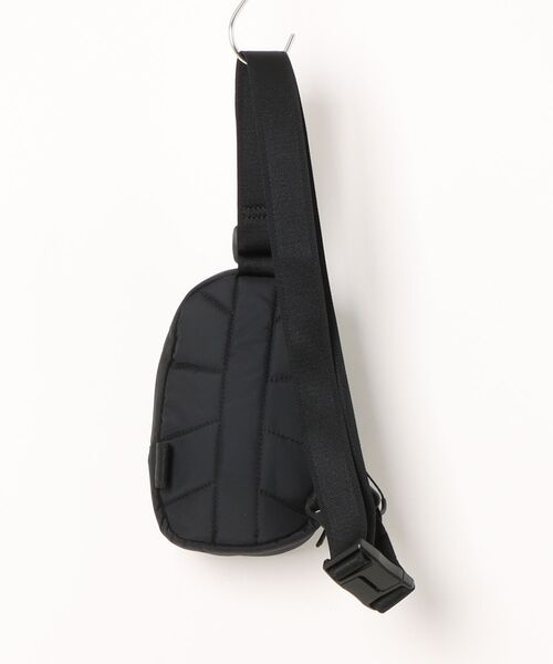 NIKE(ナイキ)の「NIKE ナイキ U COMMUTE CRSBDY REF バッグ IQ1279 010BLACK/RFLSLV(ボディバッグ/ウエストポーチ・メンズ・ブラック・FREE)」の5枚目の写真