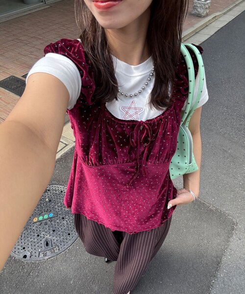 CIAOPANIC(チャオパニック)の「(ドット柄/花柄)ショルダーギャザーベロアビスチェ(Tシャツ/カットソー・レディース・ベージュ/レッド系その他/オレンジ/ブラック系その他/レッド/ブラック・ONE SIZE)」の5枚目の写真