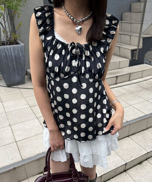 CIAOPANIC(チャオパニック)の「(ドット柄/花柄)ショルダーギャザーベロアビスチェ(Tシャツ/カットソー・レディース・ベージュ/レッド系その他/オレンジ/ブラック系その他/レッド/ブラック・ONE SIZE)」の8枚目の写真