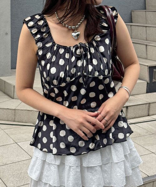 CIAOPANIC(チャオパニック)の「(ドット柄/花柄)ショルダーギャザーベロアビスチェ(Tシャツ/カットソー・レディース・ベージュ/レッド系その他/オレンジ/ブラック系その他/レッド/ブラック・ONE SIZE)」の11枚目の写真