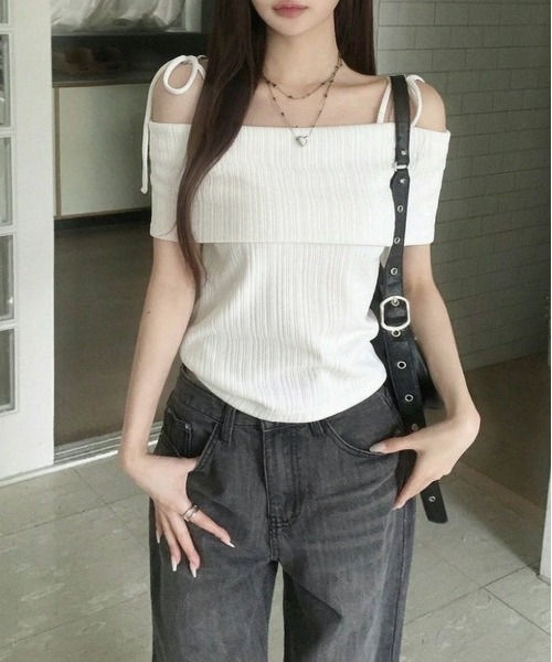 FREE STYLISTS(フリー スタイリスト)の「オフショルダー リボンタイ ニット トップス(Tシャツ/カットソー・レディース・ホワイト・M/S)」の6枚目の写真