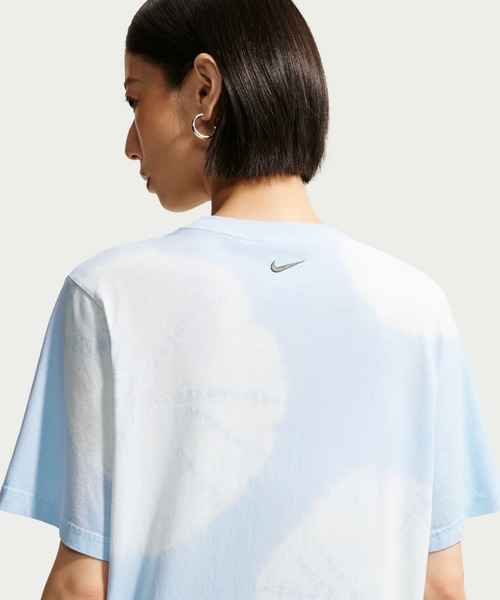 NIKE（ナイキ）の「NIKE ナイキ NSW S/S Tシャツ（Tシャツ/カットソー・レディース・サックスブルー/ペールイエロー・S/M/L/XL）」の11枚目の写真
