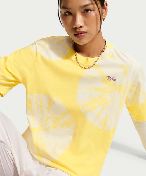 NIKE（ナイキ）の「NIKE ナイキ NSW S/S Tシャツ（Tシャツ/カットソー・レディース・サックスブルー/ペールイエロー・S/M/L/XL）」の5枚目の写真