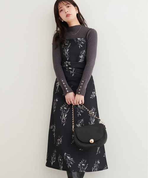 natural couture(ナチュラルクチュール)の「【ZOZO限定】カットジョーゼット ドレープキャミワンピース(ワンピース・レディース・その他1/その他2/チェック/グレイッシュベージュ/ブラック・FREE)」の5枚目の写真